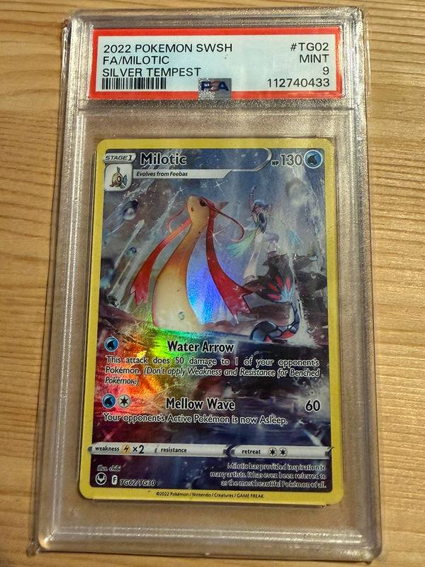 Carta Pokémon Milotic TG02 da Silver Tempest gradata PSA 9 in slab protettiva