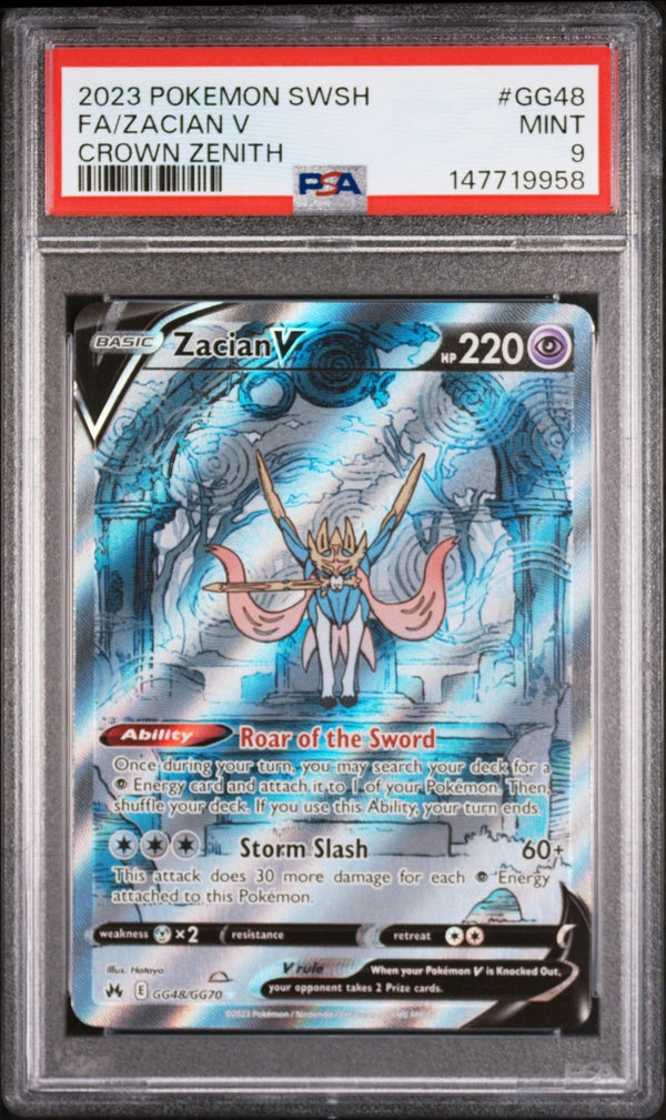 Carta gradata Zacian V Full Art PSA 9 in slab protettiva Crown Zenith Galarian Gallery